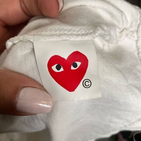 Comme des Garçons PLAY Heart Print T-Shirt - Picture 8 of 9